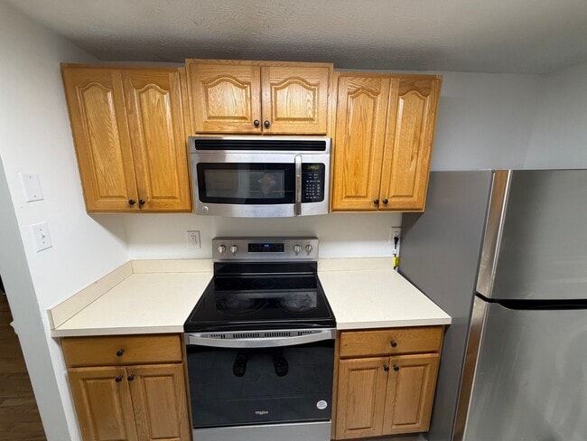 Building Photo - 8 Lineage Ct