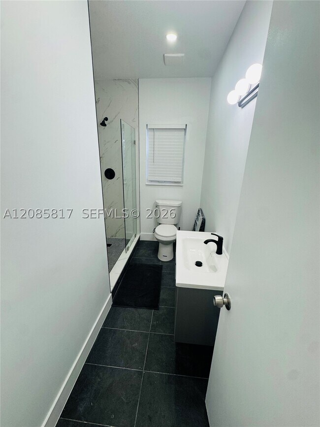 Foto del edificio - 850 SW 5th St