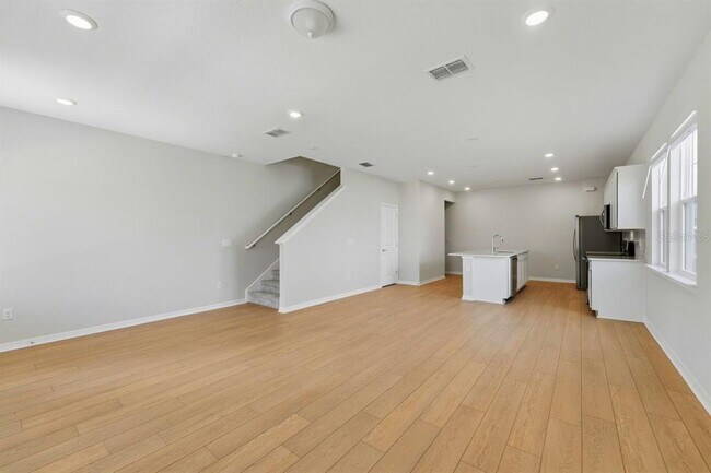 Foto del edificio - 6254 Sunny Time Ave