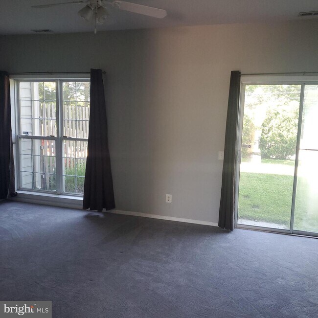 Foto del edificio - 2 Snowberry Ln