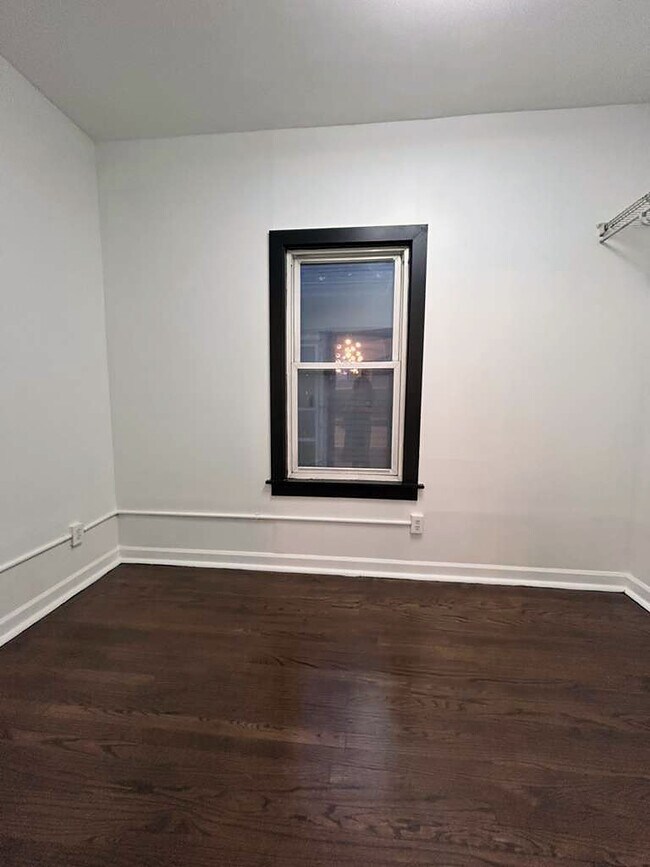 Foto del edificio - 2424 W Charleston St
