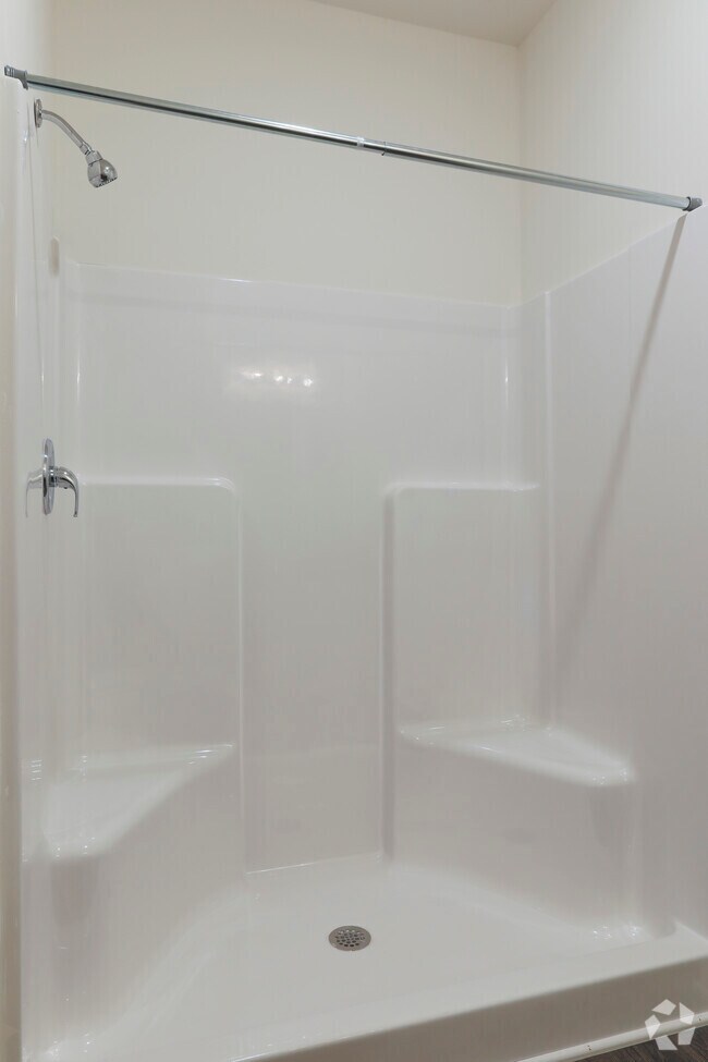 1 dormitorio, 1 baño - Alder - Baño - Grand Oaks of Spartanburg