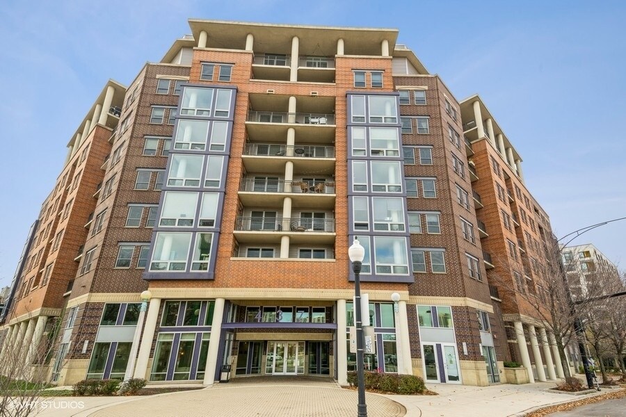 437 W Division St Unit 307, Chicago, IL 60610 Condo for Rent in