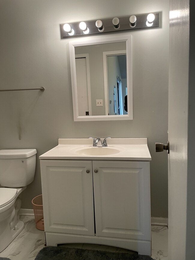 Foto del edificio - 2048 N Rand Rd