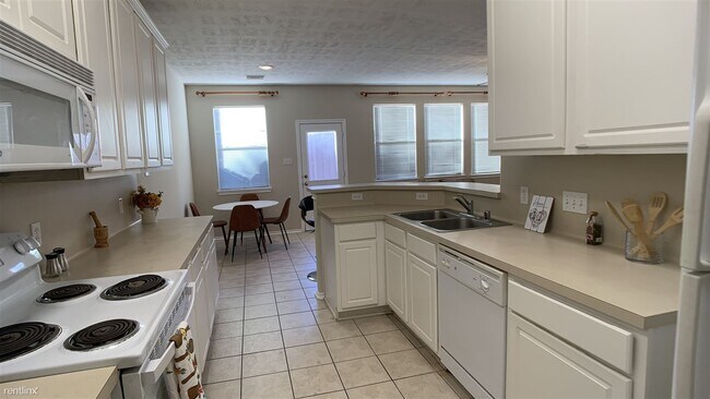 Foto del edificio - 3 br, 2.5 bath Townhome - 6123 Morningshir...