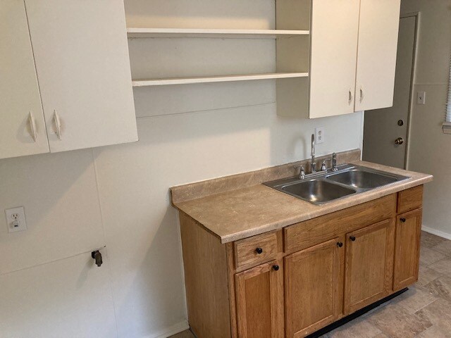 Building Photo - 1210 N Goodlet Ave