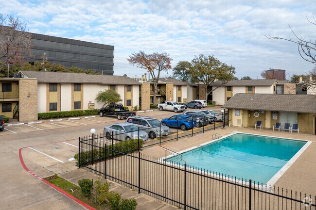 Condominios Preston Road - Preston Road Condominiums