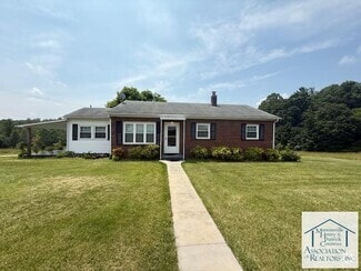 Building Photo - 5538 Henry Rd