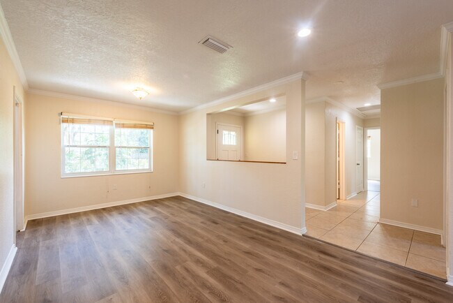 Building Photo - 306 Mission Hills Ave