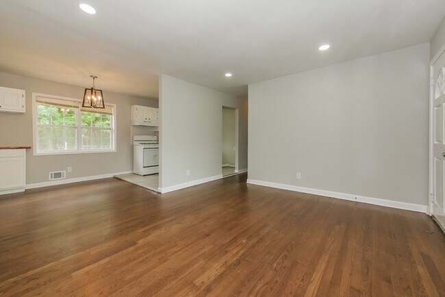 Foto del edificio - 195 Greenway Dr
