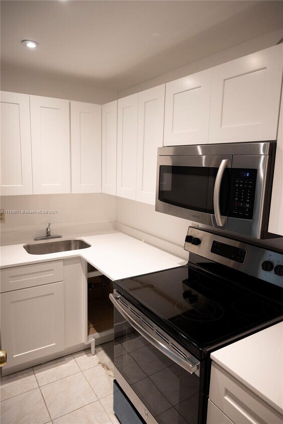 Foto principal - 800 West Ave