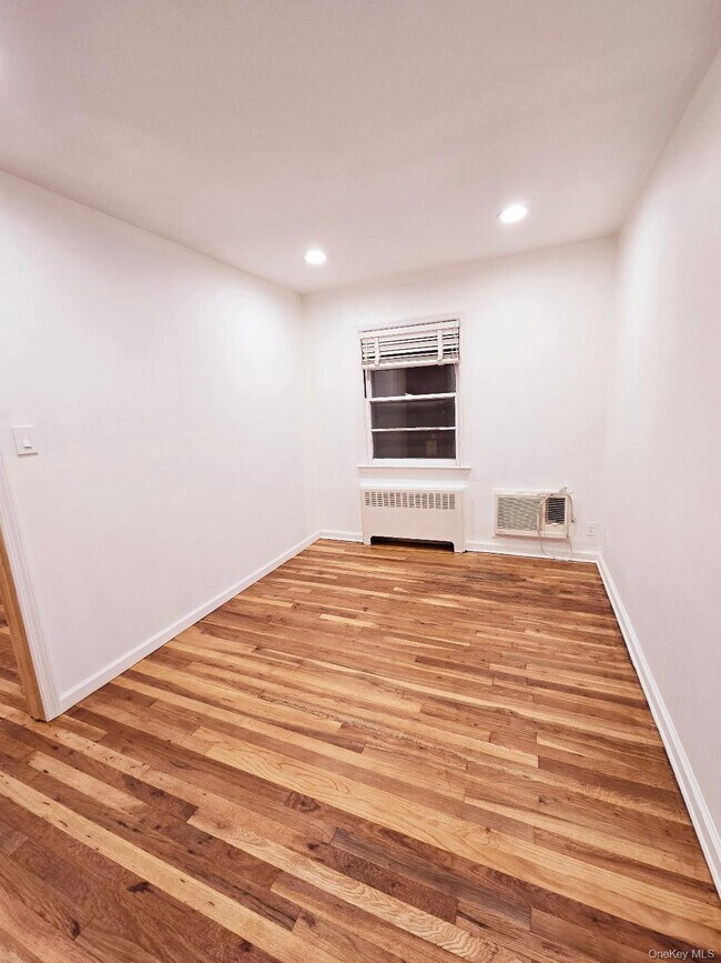 Foto del edificio - 77-18 271st St