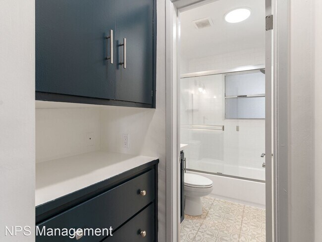 Building Photo - Studio, 1 bath Apartment - 936 Cedar Avenu...