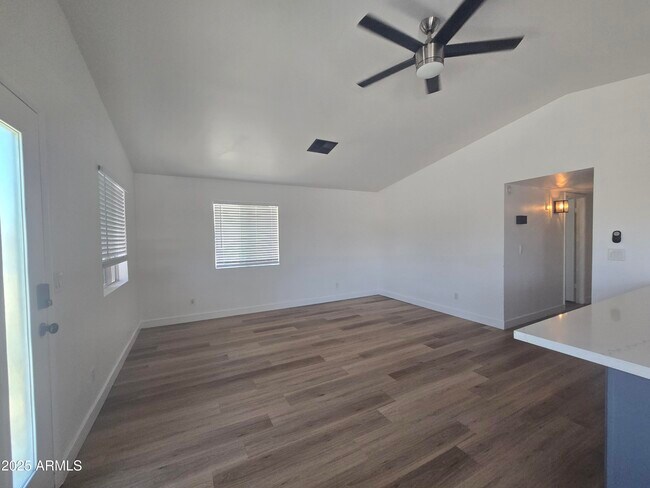Foto del edificio - 2333 N 12th St