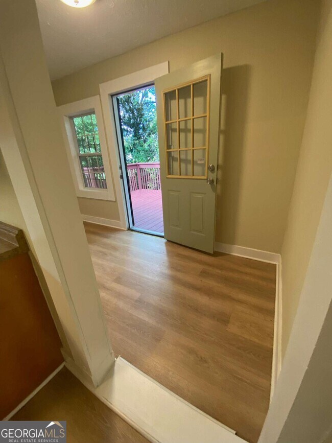 Foto del edificio - 1162 Sims St SW