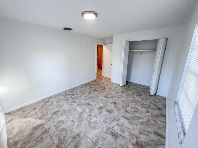 Foto del edificio - 122 Laidback Way