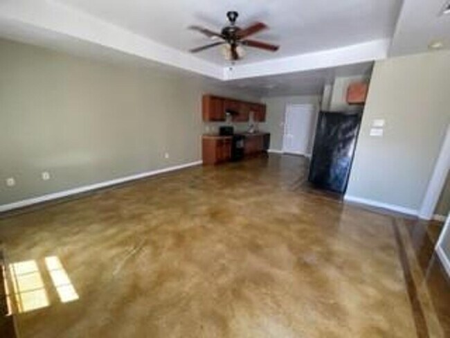 Foto del edificio - 45129 Durbin Rd