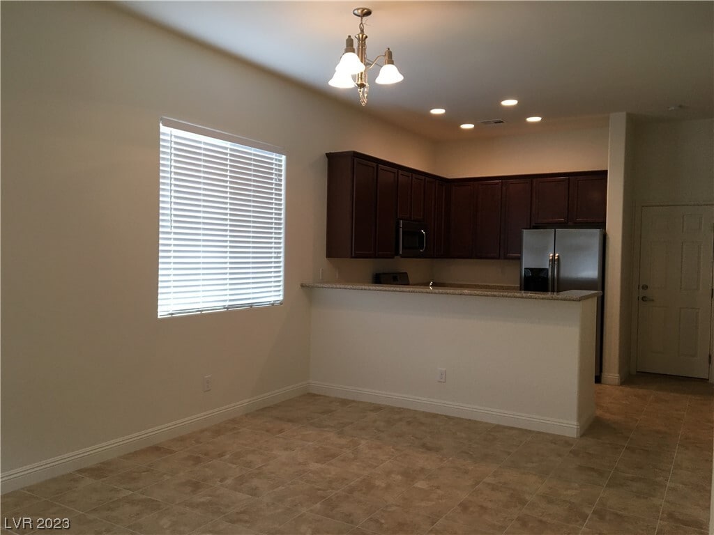 Foto del edificio - 7584 Nicklin St