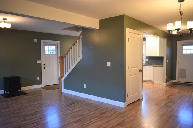 Living Room - 38 Jefferson St