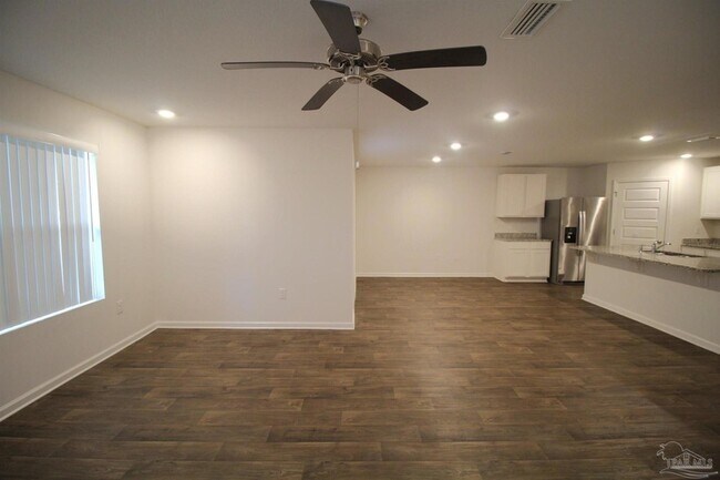 Foto del edificio - 7408 Oak Lake Blvd