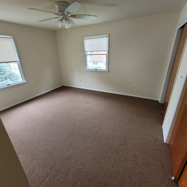Building Photo - 22 Ryle Ave