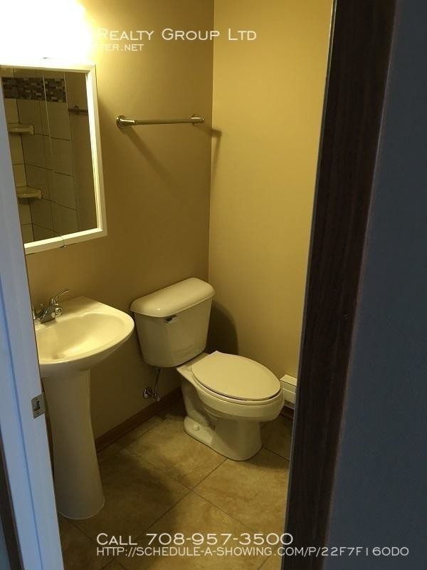Building Photo - 1 bedroom in Crestwood IL 60445