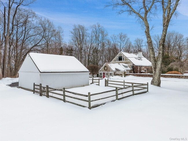 Foto del edificio - 15 High Ridge Rd