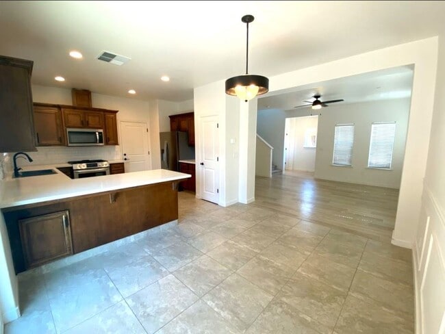 Building Photo - 1329 Hermosa Dr