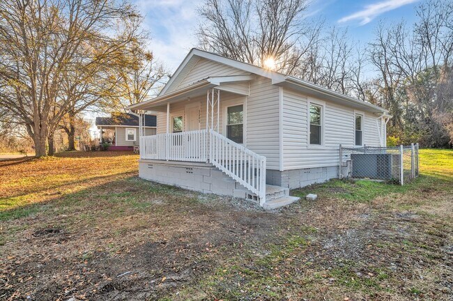 Building Photo - 1205 N Boyce St