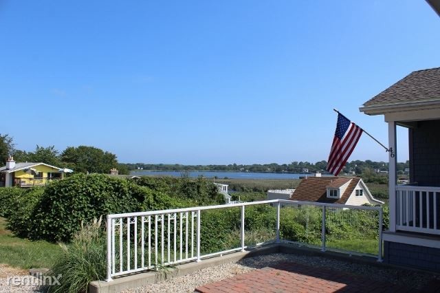 Building Photo - 46 Conanicut Rd