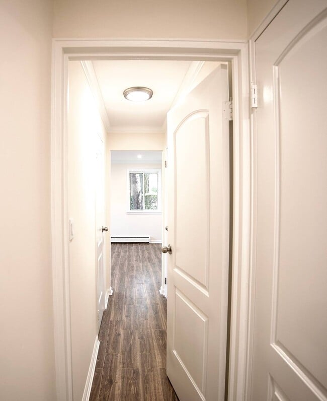 Building Photo - 77 S Park Ave