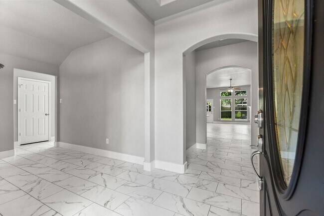 Foto del edificio - 20231 Avery Point Dr