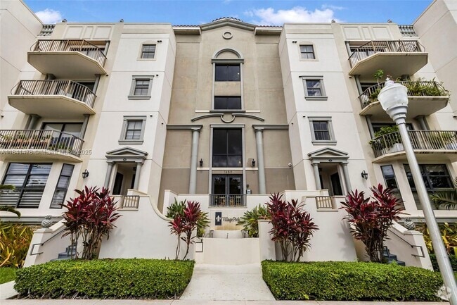 Building Photo - 1650 Galiano St