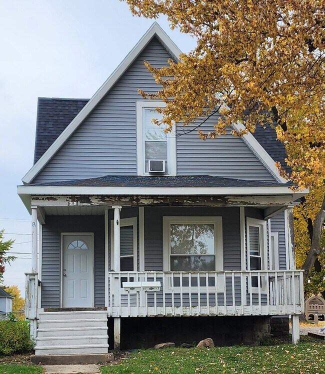 Building Photo - 515 N State St