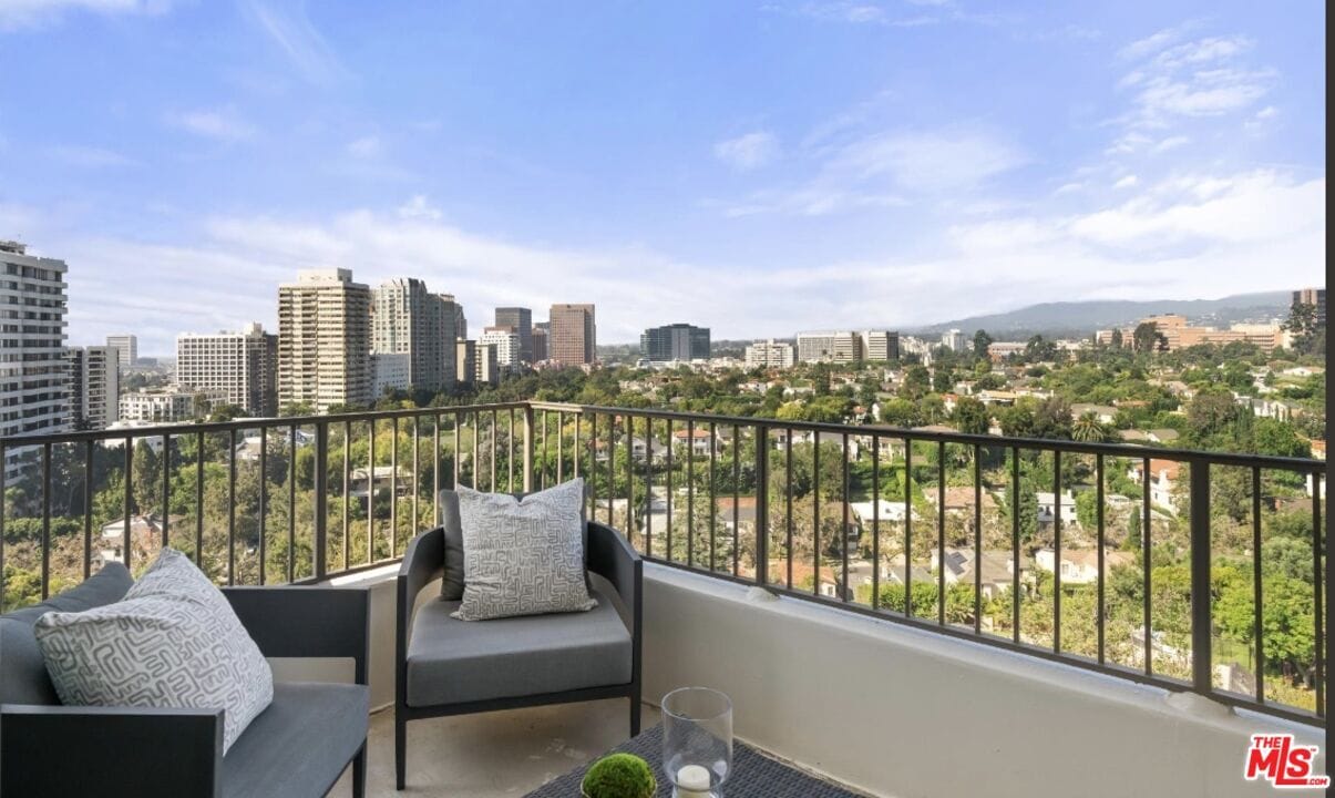 Primary Photo - 10501 Wilshire Blvd