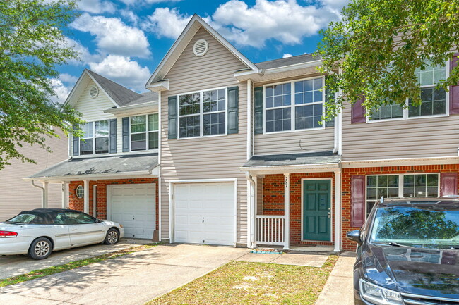 Foto del edificio - 227 Swaying Pine Ct