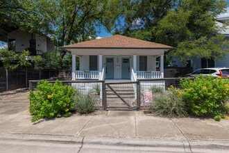 Building Photo - 1002 Juniper St