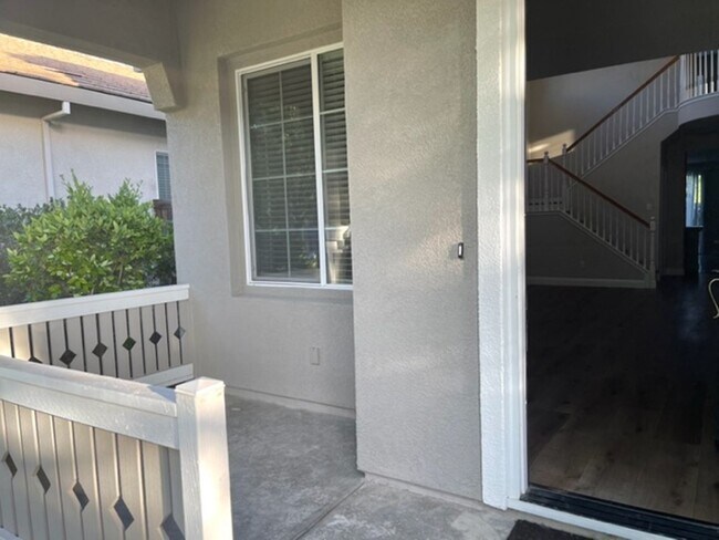 Foto del edificio - 5 br, 3 bath House - 3368 Colchester Avenue