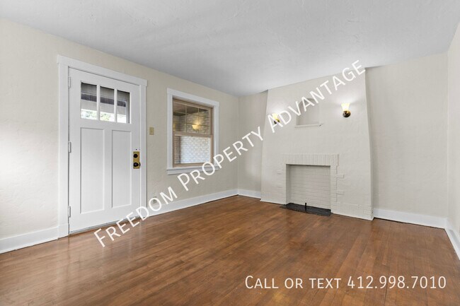 Building Photo - 747 Shady Dr E