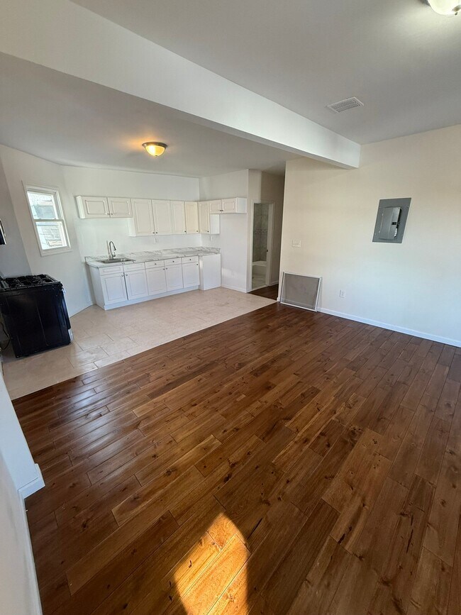 Foto del edificio - 825 S 15th St
