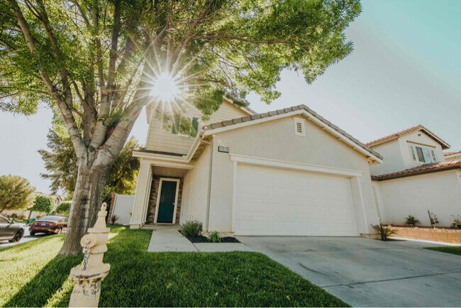 Building Photo - 1373 Grapeseed Ln