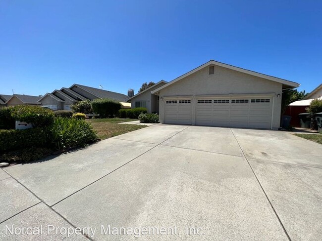Building Photo - 4 br, 3 bath House - 17391 Walnut Grove Dr
