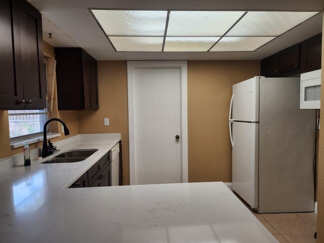 Building Photo - 608 60th Avenue Dr W
