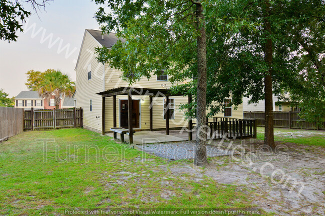 Building Photo - 156 Hardwood Dr