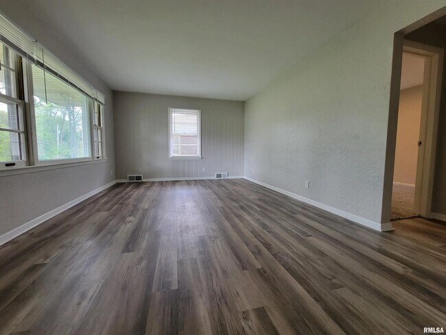 Foto del edificio - 2617 W Kansas St
