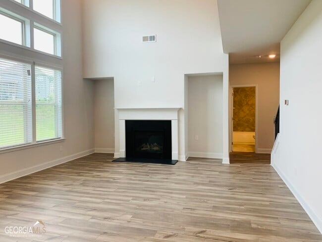 Building Photo - 7660 Tiberon Pkwy