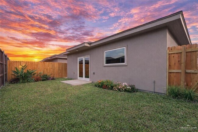 Building Photo - 19 19th St