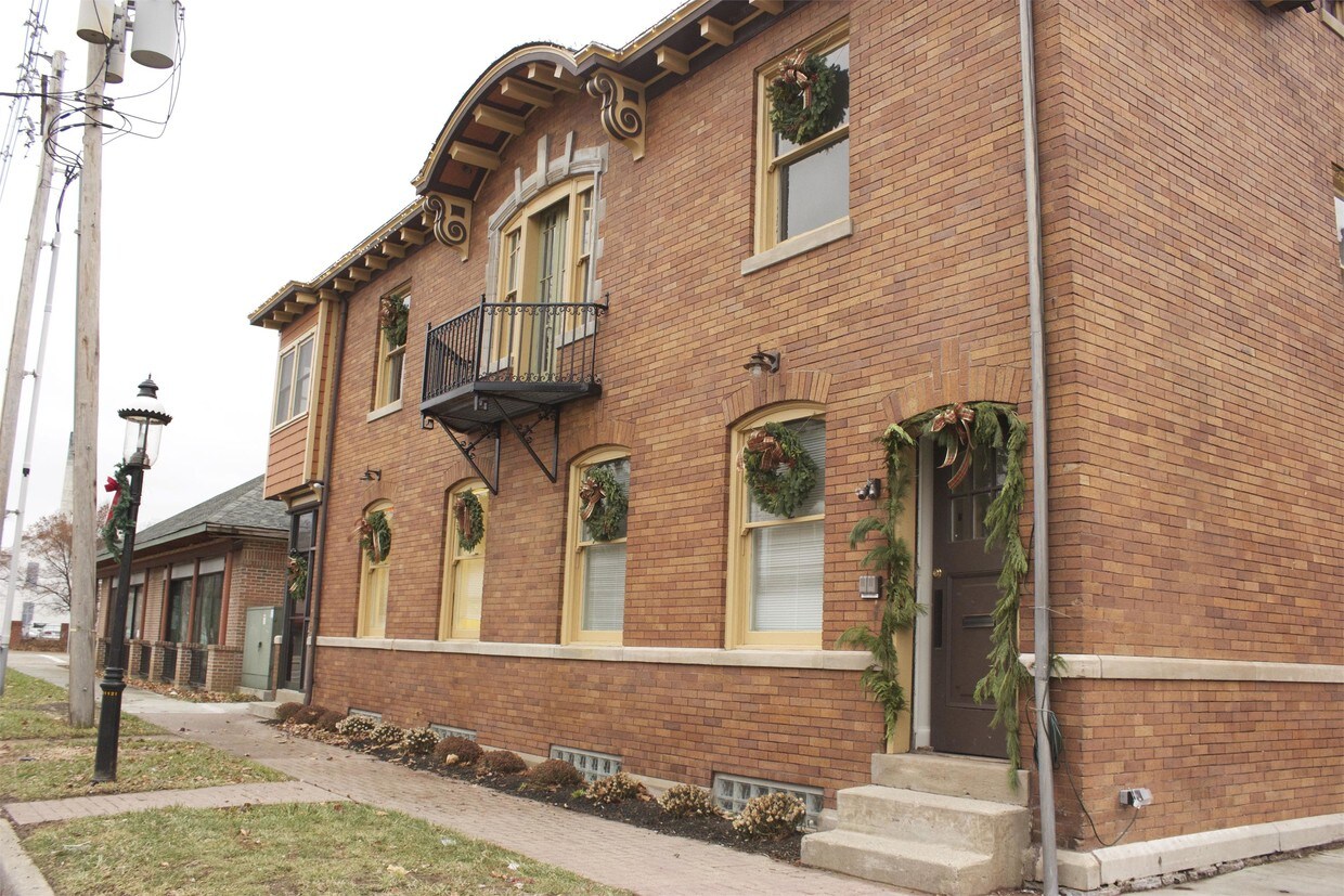 Primary Photo - 235 Buckeye St