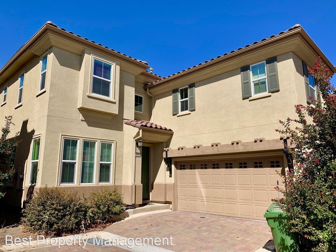 Primary Photo - 4 br, 3.5 bath House - 335 Cortona Way