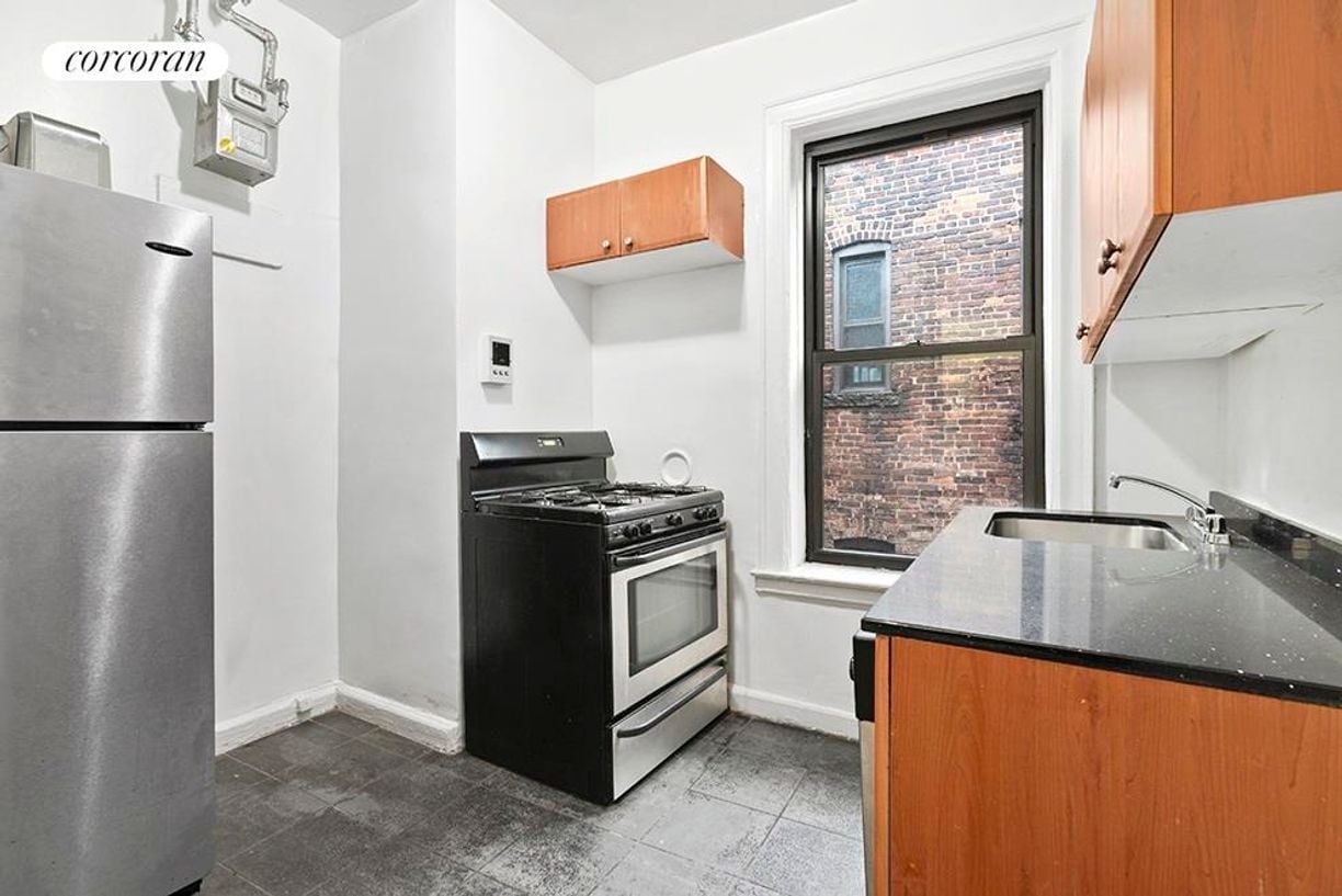 Building Photo - 503 W 122nd St